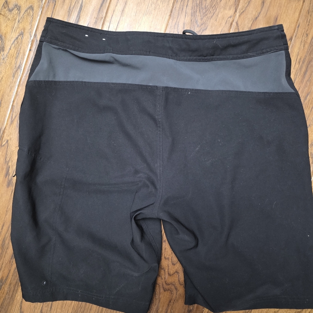 The Northface Black Casual Shorts sz 36 - Picture 6 of 7